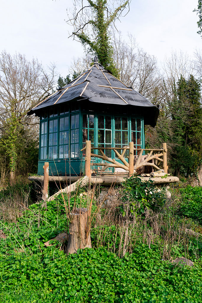 Kiosque au Moulin d'Andé, projet ArtCim pour la préservation des rocailles et décors de faux bois, pôle scientifique Béton.