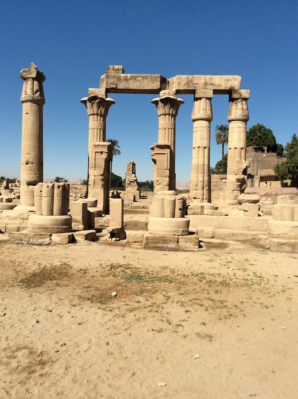 Temple et porte de Tibère